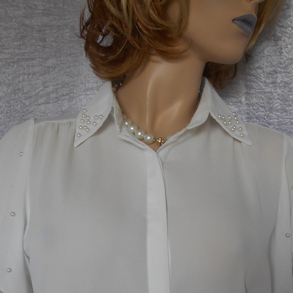 NWT $52 ZHOUERFU White Shirt XXL, Pearl/Bead Embellished Neckline & Sleeves - Picture 3 of 5